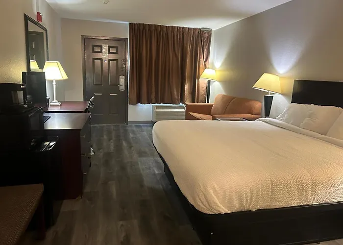 Travelodge By Wyndham Natchitoches