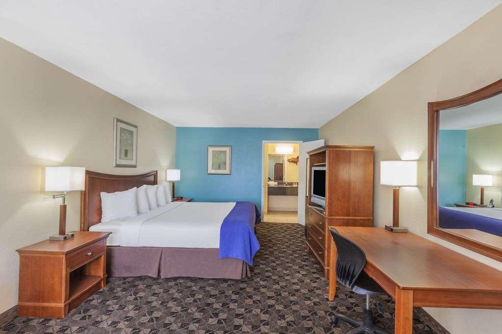 Travelodge By Wyndham Motel 2*