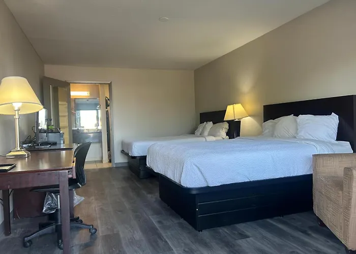Travelodge By Wyndham Natchitoches