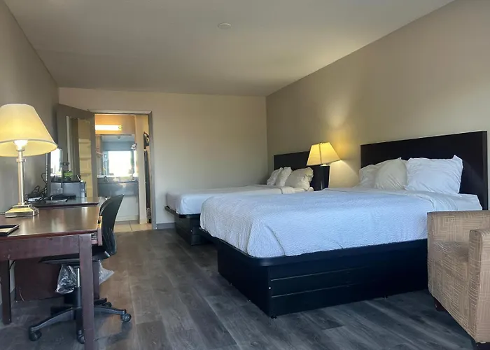 Travelodge By Wyndham Natchitoches